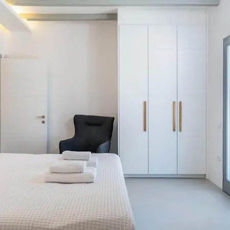 House Mykonos Hotel 3*