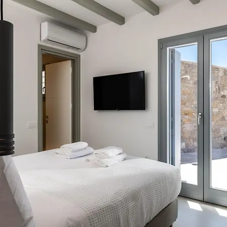 House Mykonos Hotel 3*