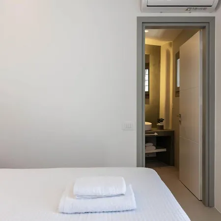 House Mykonos Ornos (Mykonos)